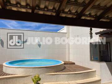 MARAVILHOSA COBERTURA DUPLEX - LUXO - 334 m² - 2 SALÕES - 3 QUARTOS - SUÍTES - PISCINA - ESPAÇO GOURMET - ÓTIMA LOCALIZAÇÃO! - JBRB502066