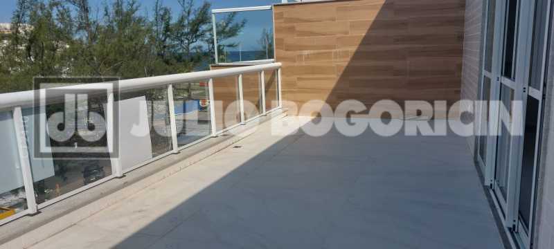 d9d21e6b-de7d-4a5e-9c60-bc0c6f - 4