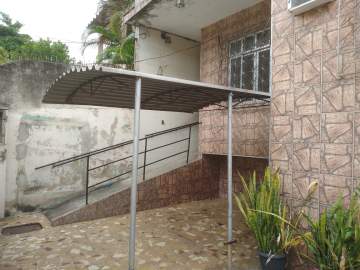 Oportunidade - Casa frente de rua à venda em Quintino - Ideal para 2 famílias - 5 quartos - Quintal arborizado - Garagem - JBM607844