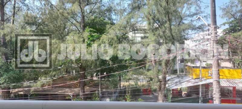 c8482766-029f-437f-8ec5-14317d - 12