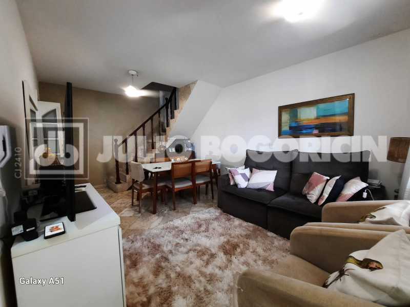 Conheça FOTO 4. do imóvel - Anil - Reserva do Bosque - espaçosa casa duplex - 2 quartos - 2 banheiros - 87 m² - Condomínio fechado - Agende sua visita! - JBJ601300 - 4 FOTO 4. - 4