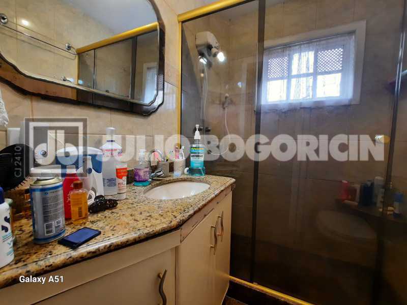 Conheça FOTO 15. do imóvel - Anil - Reserva do Bosque - espaçosa casa duplex - 2 quartos - 2 banheiros - 87 m² - Condomínio fechado - Agende sua visita! - JBJ601300 - 17 FOTO 15. - 17