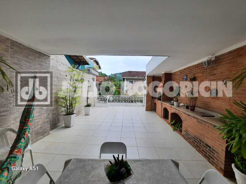 Conheça FOTO 22. do imóvel - Anil - Reserva do Bosque - espaçosa casa duplex - 2 quartos - 2 banheiros - 87 m² - Condomínio fechado - Agende sua visita! - JBJ601300 - 24 FOTO 22. - 24