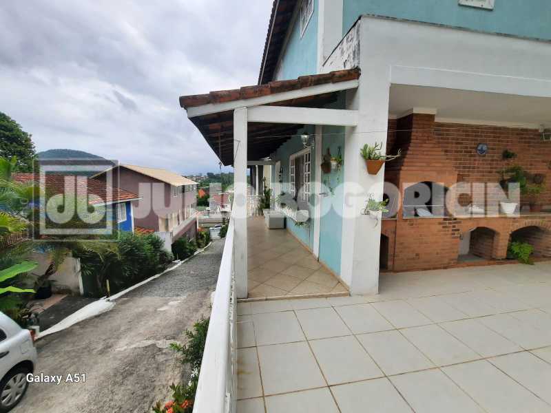 Conheça FOTO 25. do imóvel - Anil - Reserva do Bosque - espaçosa casa duplex - 2 quartos - 2 banheiros - 87 m² - Condomínio fechado - Agende sua visita! - JBJ601300 - 27 FOTO 25. - 27