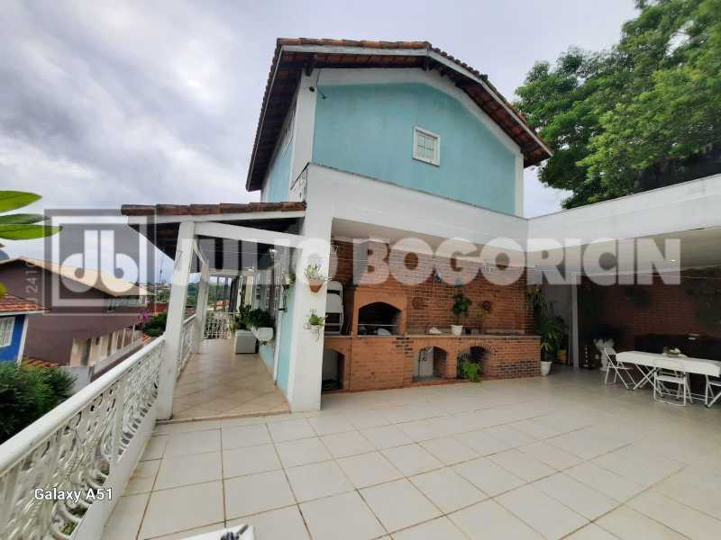 Conheça FOTO 26. do imóvel - Anil - Reserva do Bosque - espaçosa casa duplex - 2 quartos - 2 banheiros - 87 m² - Condomínio fechado - Agende sua visita! - JBJ601300 - 28 FOTO 26. - 28