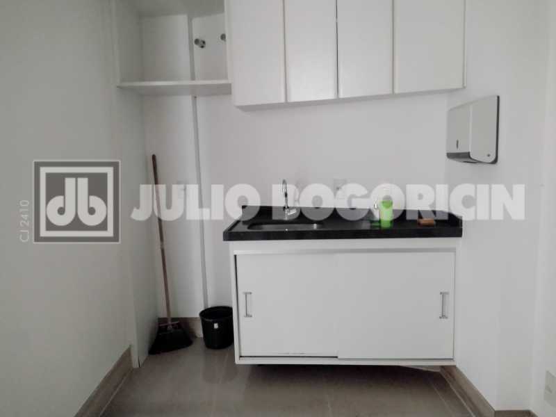 Salas à venda no Centro - 12