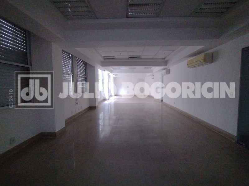 Salas à venda no Centro - 17