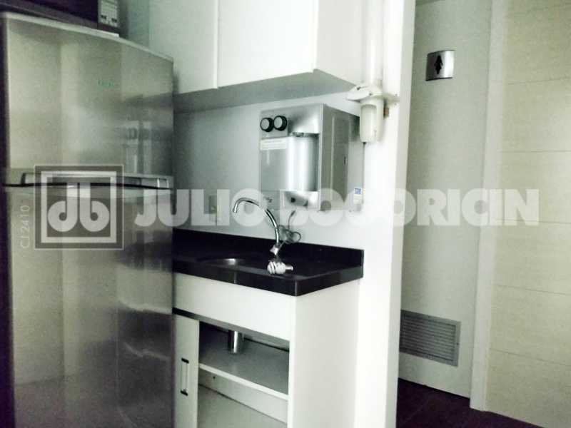 Salas à venda no Centro - 19