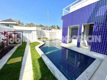 Imperdível - LINDA CASA DUPLEX - RIVIERA DEL SOL - 4 SUÍTES - ARMÁRIOS - SÓTÃO PREPARADO - PISCINA - SAUNA - CHURRASQUEIRA - 2 VAGAS -INFRAESTRUTURA - SEGURANÇA 24H - JBRB695266