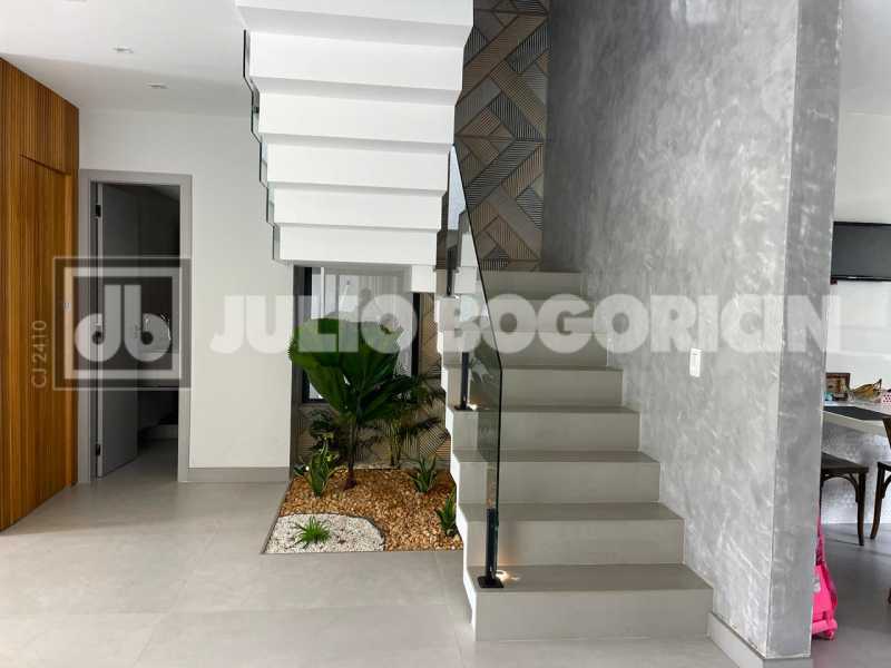 1e5fb431-a17d-46b9-81aa-19df03 - 6