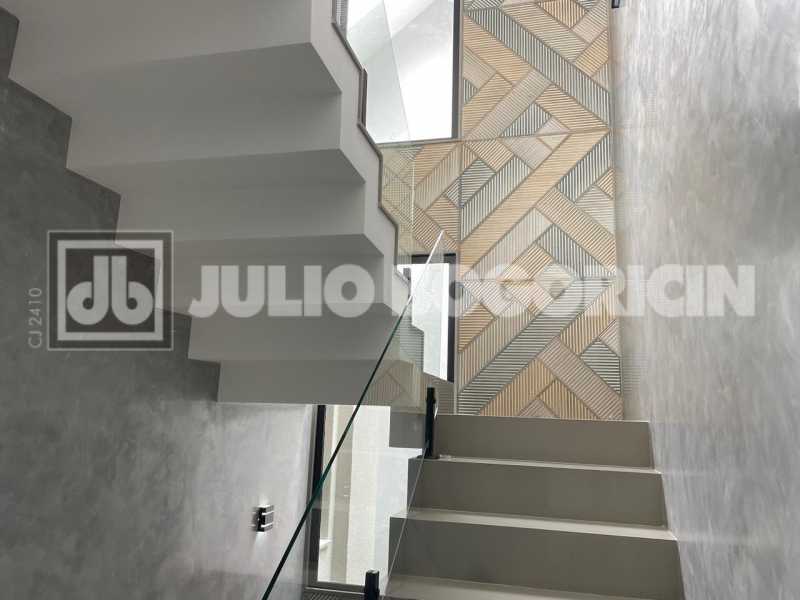 22abaffe-27ed-4e40-86b8-2a0852 - 4