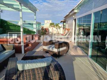 Oportunidade - Apartamento - / Residencial / Recreio dos Bandeirantes - JBRB502110