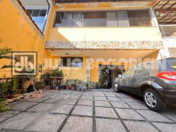Ilha do Governador - Jardim Guanabara - VENDA - Casa Duplex - 3 Quartos (Suíte) - 2 Vagas de Garagem - Julio Bogoricin - JBI61260