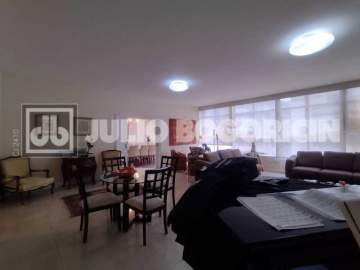 Ótima localização - Apartamento à venda em Copacabana com 283m² com lavabo, 3 quartos com suíte e vaga. - JBC303515 Ótima localização - Apartamento à venda em Copacabana com 283m² com lavabo, 3 quartos com suíte e vaga. - JBC303515