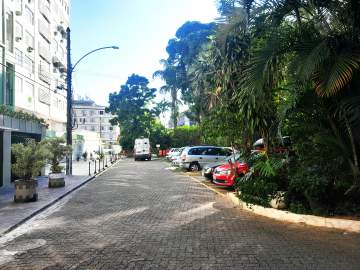 Oportunidade - APARTAMENTO Á VENDA 2 QUARTOS ENTRAR E MORAR ! VAZIO! JUNTO Á SUBIDA DO ALTO! - JBT206703