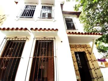 Oportunidade - CASA DUPLEX COM QUINTAL E GARAGEM COM USO RESIDENCIAL E/OU COMERCIAL !! - JBT66125