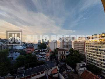 Oportunidade - ótimo local , junto ao metrô Gloria e feirinha ,conjugado reformado piso frio ,vista livre ,cozinha grande e planejada - JBF16329
