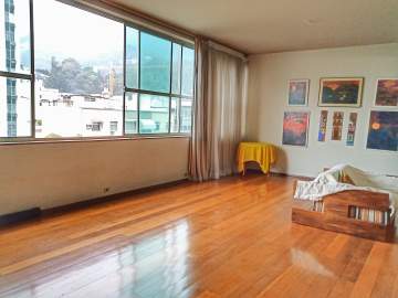 Ótima localização - Apartamento - Padrão / Residencial / 4 quartos/2suítes/2vagas-Tijuca - JBT43251