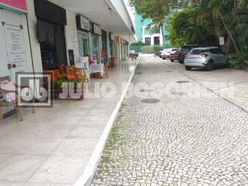 Oportunidade - EXCELENTE LOJA COMERCIAL COM 46 M2 DUPLEX, PODENDO ALUGAR INDEPENDENTE COM ATIVIDADES DISTINTAS, 1 VAGA DE GARAGEM. - JBRB713368
