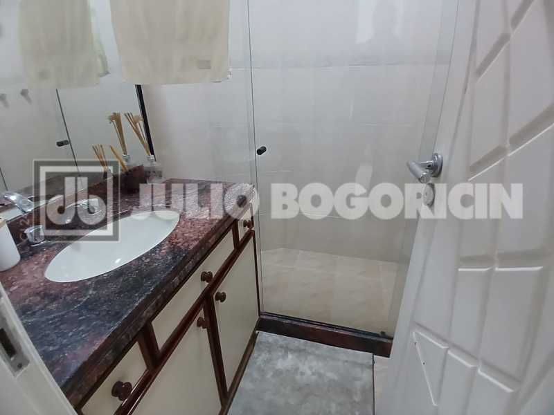 01f3c00c-28f2-4188-b15a-860d59 - 24