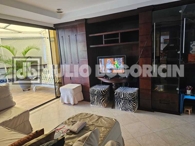 Conheça 7 Sala 2. do imóvel - LUXO - MAR -LINEAR - 4 QUARTOS - 2 SUÍTES - 3 VAGAS - JBB56361 - 9 7 Sala 2. - 9