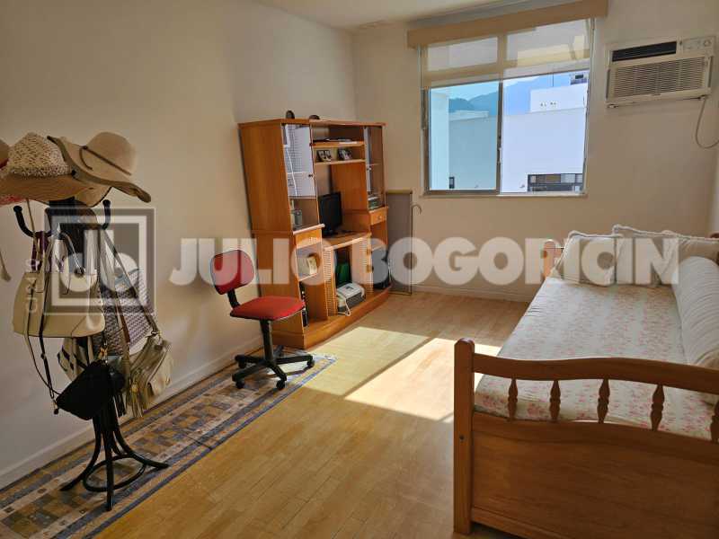 Conheça 20.1 Quarto. do imóvel - LUXO - MAR -LINEAR - 4 QUARTOS - 2 SUÍTES - 3 VAGAS - JBB56361 - 24 20.1 Quarto. - 24