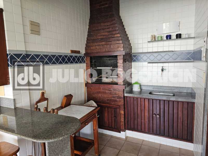 Conheça Churrasqueira. do imóvel - LUXO - MAR -LINEAR - 4 QUARTOS - 2 SUÍTES - 3 VAGAS - JBB56361 - 27 Churrasqueira. - 27