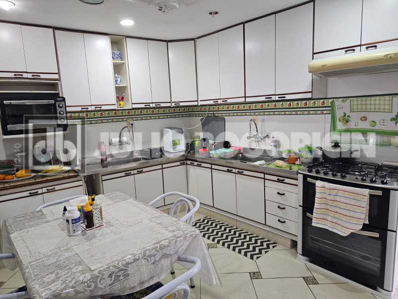 Conheça Cozinha. do imóvel - LUXO - MAR -LINEAR - 4 QUARTOS - 2 SUÍTES - 3 VAGAS - JBB56361 - 29 Cozinha. - 29