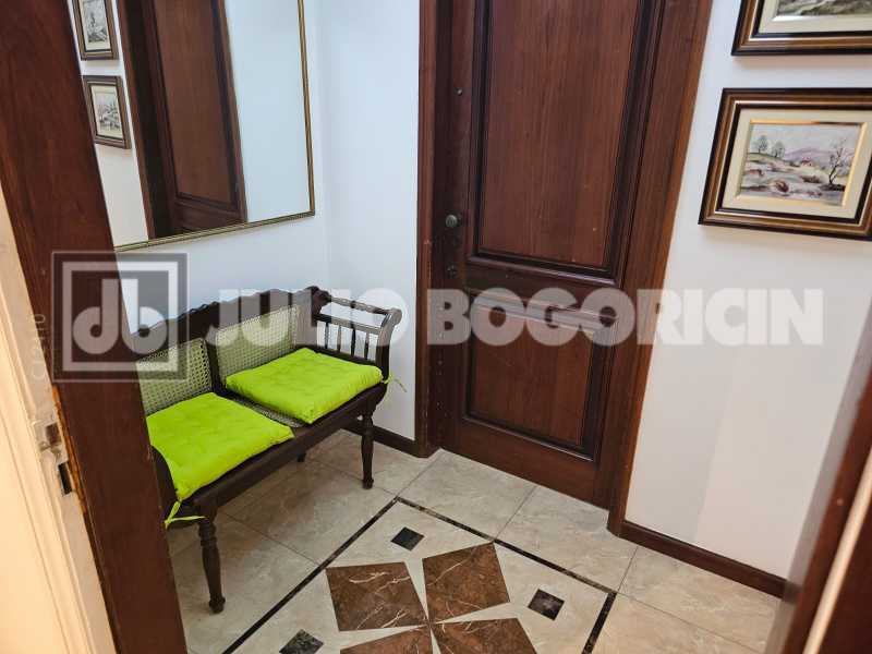 Conheça Hall social 1. do imóvel - LUXO - MAR -LINEAR - 4 QUARTOS - 2 SUÍTES - 3 VAGAS - JBB56361 - 30 Hall social 1. - 30