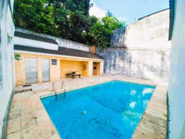 Ilha do Governador - Freguesia - VENDA -2 Casas - Varanda - Total 5 Quartos (2 Suítes) - Closet - Área lazer - Piscina - Churrasqueira - 2 Vagas de Garagem - Julio Bogoricin - JBI61340