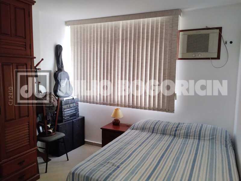 Quarto 2d - 12