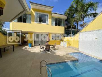 Imperdível - Casa em Condomínio - Duplex / Residencial / Taquara ,toda modernizada, piscina ,churrasqueira. - JBJ601486