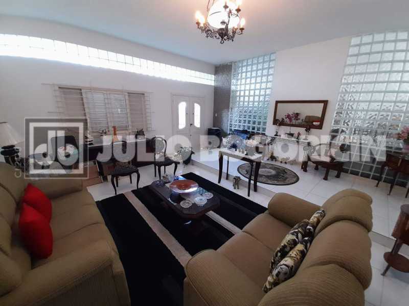 3praiadabandeiracasajuliobogor - 3