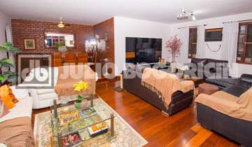 Ótima localização - Casa à Venda em Freguesia Jacarepaguá Com 800m², 6 Quartos Cond. Eldorado - JBJ601480