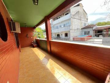 Ilha do Governador - Portuguesa - VENDA - Casa de rua - Duplex - Varanda - 4 Quartos (Suíte) - Dependências - 2 Vagas de Garagem - Julio Bogoricin - JBI61362