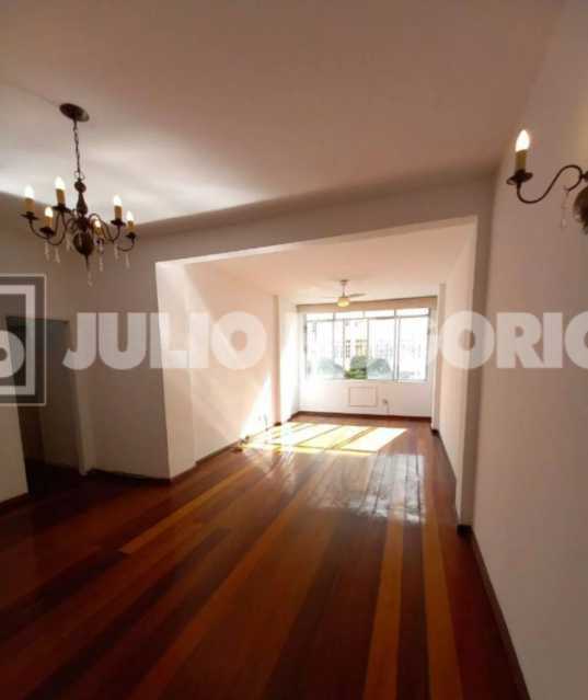 Conheça WhatsApp Image 2024-08-26 at 1 do imóvel - Copacabana 3 quartos vaga posto 5 frente portaria 24hs - JBC303677 - 12 WhatsApp Image 2024-08-26 at 1 - 12