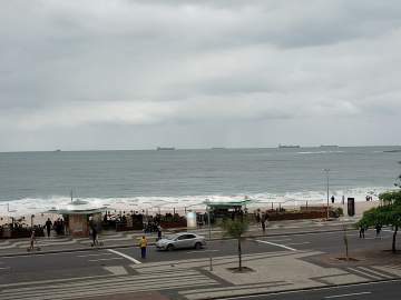 Ótima localização - Av. Atlântica - vista mar -Reformado - três quartos - JBC303681