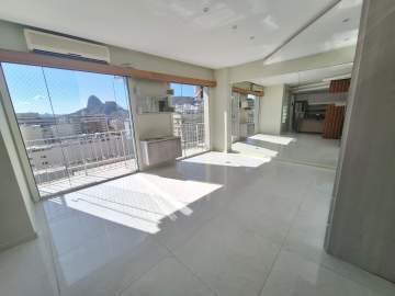 Lindo apto reformado por arquiteto,varanda,vista Pão de Açucar,2 quartos,suíte,vaga, - JBF28887