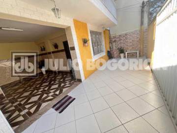 Ilha do Governador - Jardim Carioca - VENDA - Casa Duplex - 4 Quartos (Suíte) - Varandas - Dependências - 2 Vagas de Garagem - Julio Bogoricin - JBI61398