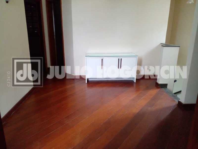 WhatsApp Image 2025-11-07 at 1 - 16