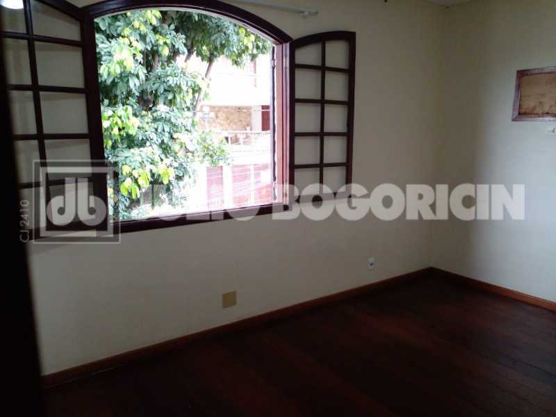 WhatsApp Image 2025-11-07 at 1 - 21