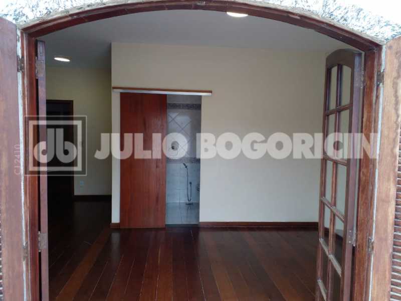 WhatsApp Image 2025-11-07 at 1 - 17