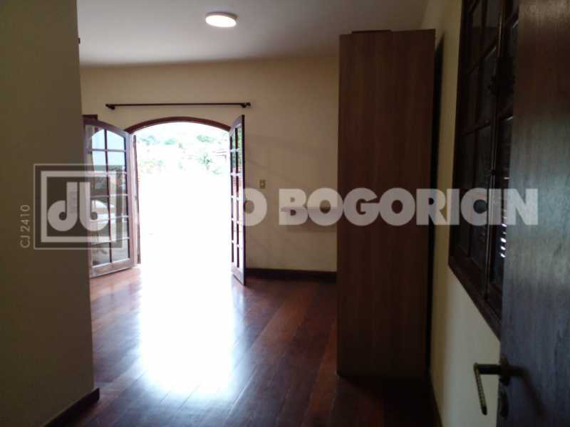 WhatsApp Image 2025-11-07 at 1 - 18