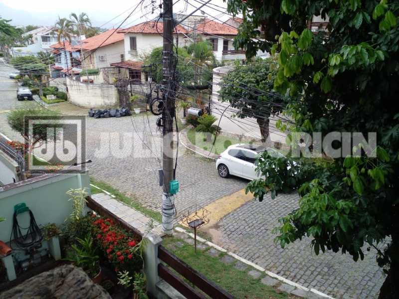 WhatsApp Image 2025-11-07 at 1 - 33