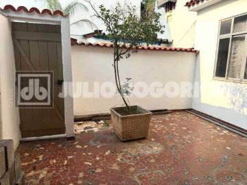 Ilha do Governador - Tauá - VENDA - Apartamento com Área Privativa - 3 Quartos - Dependências - Churrasqueira - Vaga de Garagem - Julio Bogoricin - JBI37503