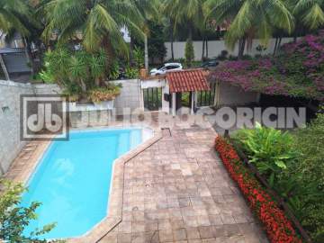 Casa Condomínio 788m² 5 Suítes Piscina 5 Vagas Barra da Tijuca - JBB67213