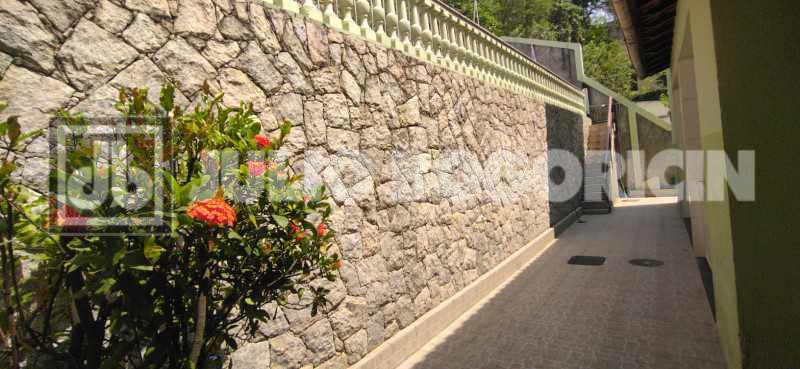 RUA LAGOA GRANDE R1 15 - 17