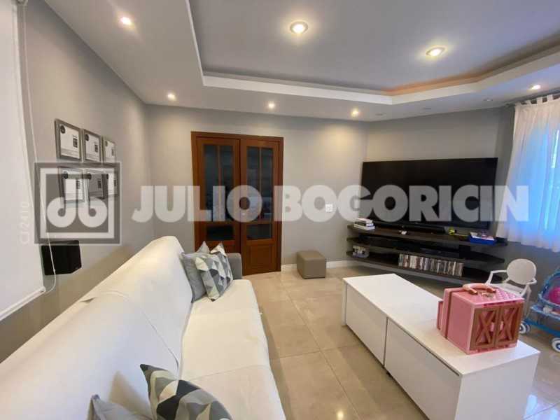 CASA DA MONIQUE 4 - 4