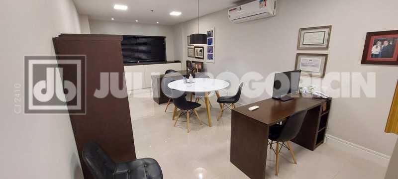 cc7c8584-ddda-4889-9790-91253a - 3
