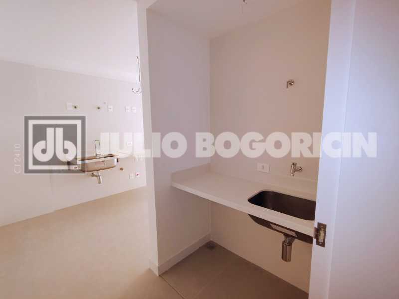 01LeblonJoaoLiraPrimeiraLocaca - 4